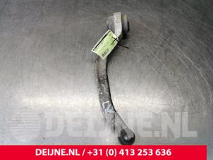 Audi A4 Querlenker unten links vorne O107437 foto 2