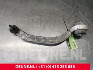 Gebruikte Draagarm onder rechts-voor Audi A4 (B6) 1.9 TDI PDE 130 Prijs € 45,00 Margeregeling aangeboden door van Deijne Onderdelen Uden B.V.