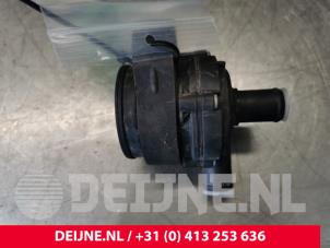 Mercedes ML-Klasse Zusätzliche Wasserpumpe O107451 foto 2