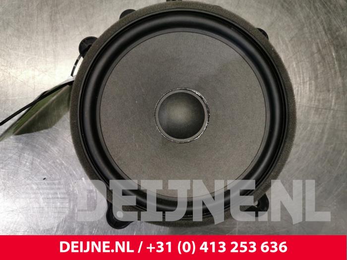 Tesla Model 3 Lautsprecher O107466