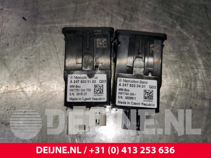 Mercedes Sprinter Multimedia aansluiting O107509