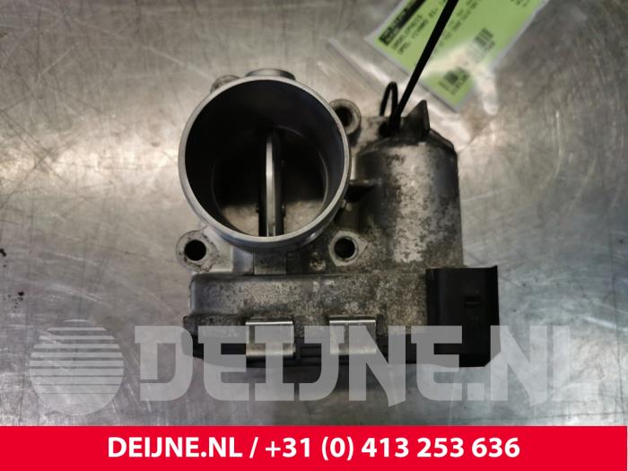 Opel Vivaro Gasklephuis O107589