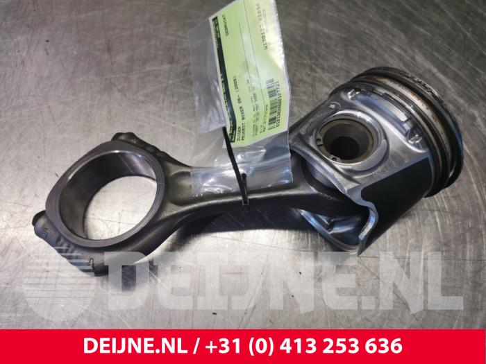 Gebruikte Zuiger Peugeot Boxer (U9) 3.0 HDi 160 Euro 4 Prijs € 60,50 Inclusief btw aangeboden door van Deijne Onderdelen Uden B.V.