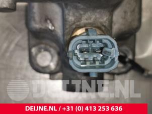 Peugeot Boxer Thermostat housing O107727 photo 3