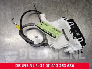 Mercedes Sprinter Deurslot Mechaniek 2Deurs rechts O107777 foto 2