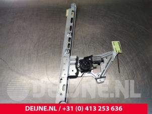 Mercedes Sprinter Ruitmechaniek 2Deurs rechts-voor O107782 foto 4
