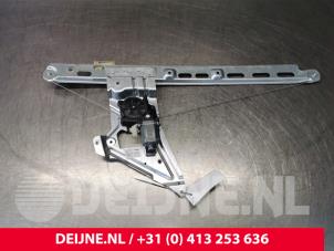 Mercedes Sprinter Ruitmechaniek 2Deurs rechts-voor O107781 foto 3