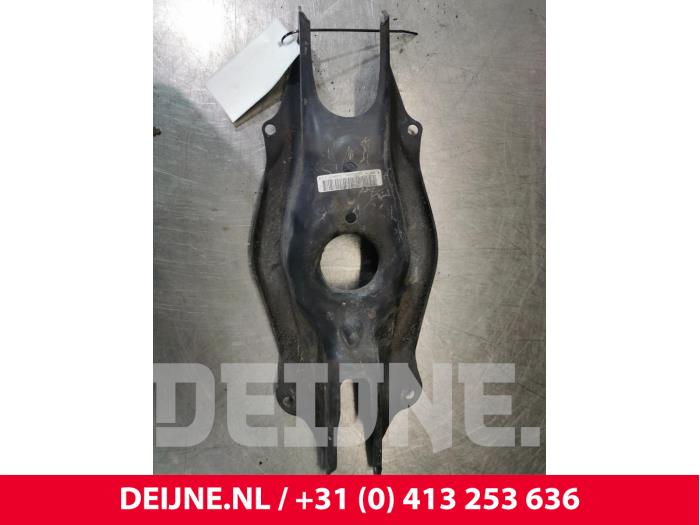 Mercedes C-Klasse Veerschotel rechts-achter O107849