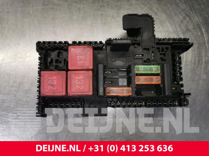 Mercedes C-Klasse Fuse box O107900