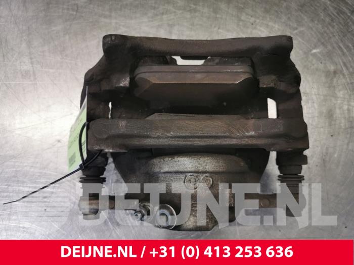 Mercedes C-Klasse Front brake calliper, left O107903