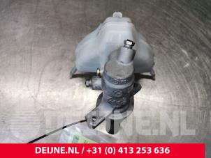 Gebruikte Hoofdremcilinder Mercedes C (W205) C-220 2.2 CDI BlueTEC, C-220 d 16V Prijs € 45,00 Margeregeling aangeboden door van Deijne Onderdelen Uden B.V.