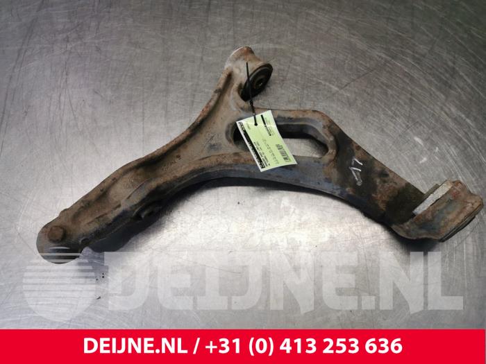 Volkswagen Touareg Draagarm onder links-voor O107929