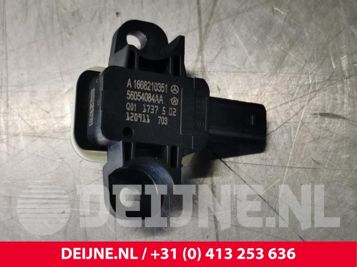 Mercedes ML-Klasse Airbag Sensor O108072