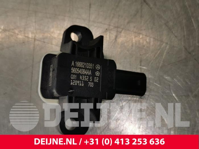 Mercedes ML-Klasse Airbag Sensor O108073
