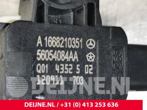 Mercedes ML-Klasse Airbag-Sensor O108073 foto 2