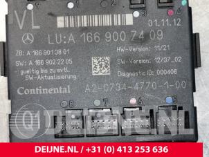 Mercedes ML-Klasse Central door locking module O108075 photo 3