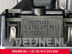 Mercedes ML-Klasse Tailgate switch O108086 photo 3
