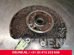 Gebruikte Asschenkel links-achter Mercedes ML III (166) 2.1 ML-250 CDI 16V BlueTEC 4-Matic Prijs € 120,00 Margeregeling aangeboden door van Deijne Onderdelen Uden B.V.