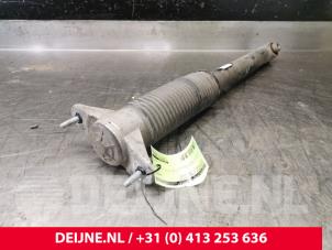 Gebruikte Schokdemper links-achter Tesla Model 3 Long Range AWD 75 kWh Prijs € 48,40 Inclusief btw aangeboden door van Deijne Onderdelen Uden B.V.