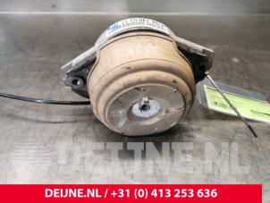 Mercedes ML-Klasse Engine mount O108209 photo 2