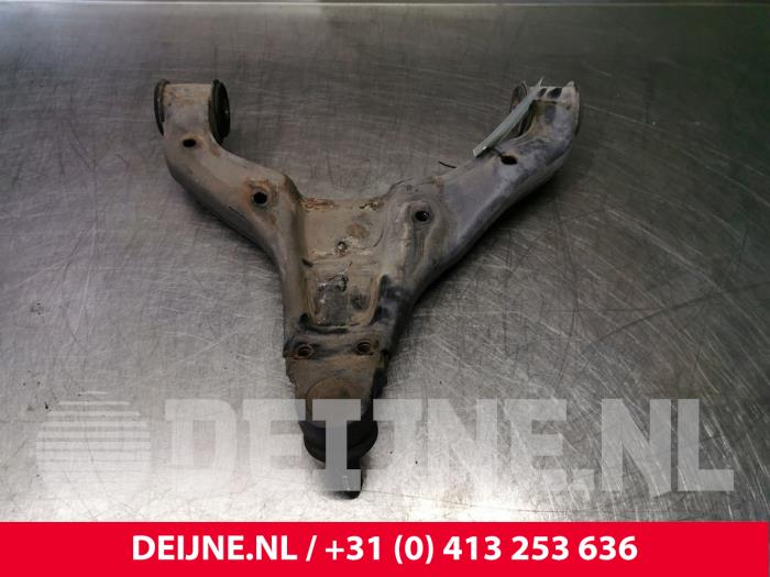 Volkswagen Crafter Draagarm onder rechts-voor O108227