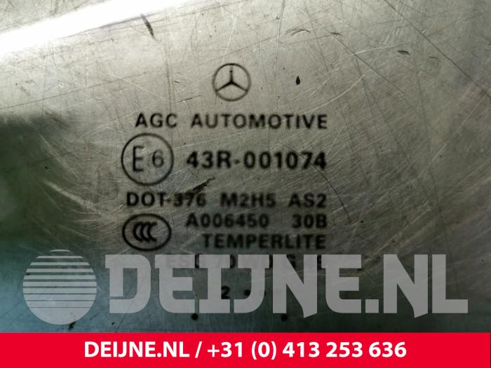 Deurruit 4Deurs links-voor van een Mercedes-Benz ML III (166) 2.1 ML-250 CDI 16V BlueTEC 4-Matic 2012