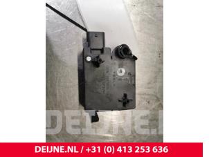 Tesla Model 3 Body control computer O108269 photo 2