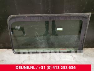 Volkswagen Crafter Ruit Laaddeur zijkant O108395 foto 2