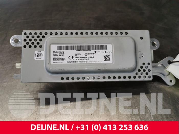 Gebruikte Radio module Tesla Model 3 Long Range AWD 75 kWh Prijs € 96,80 Inclusief btw aangeboden door van Deijne Onderdelen Uden B.V.