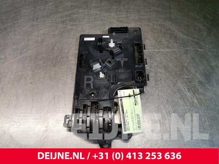 Tesla Model 3 Steuergerät Body Control O108501