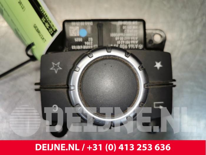 Mercedes ML-Klasse Multi-media control unit O108662