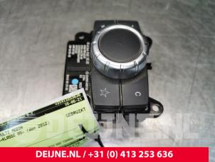Mercedes ML-Klasse Multi-media control unit O108662 photo 2