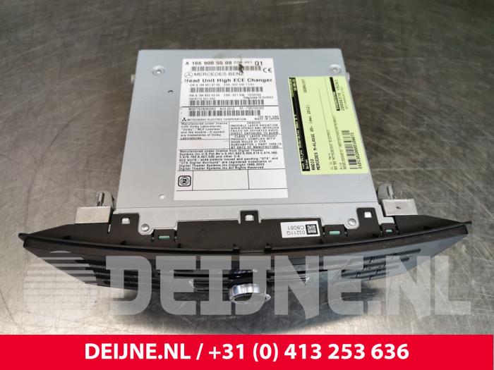 Mercedes ML-Klasse Radio O108673