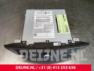 Gebruikte Radio Mercedes ML III (166) 2.1 ML-250 CDI 16V BlueTEC 4-Matic Prijs € 400,00 Margeregeling aangeboden door van Deijne Onderdelen Uden B.V.