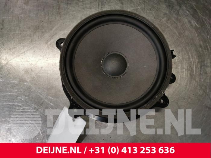 Tesla Model 3 Lautsprecher O108874
