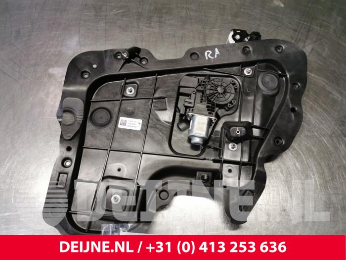 Tesla Model 3 Fenstermechanik 4-türig rechts hinten O108877