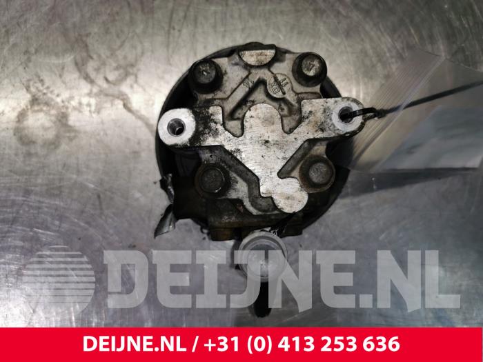 Gebruikte Servopomp Opel Movano Prijs € 121,00 Inclusief btw aangeboden door van Deijne Onderdelen Uden B.V.