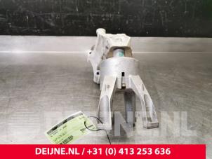 Volkswagen Transporter Engine mount O109053 photo 2