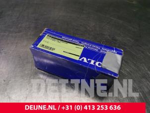 Gebruikte Pinker Schakelaar Volvo 9-Serie Prijs € 80,00 Margeregeling aangeboden door van Deijne Onderdelen Uden B.V.