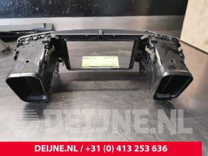 Mercedes GLE Dashboard vent O109181 photo 2