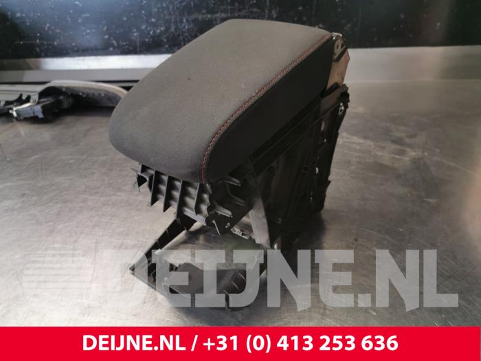 Volkswagen Golf Armrest O109197