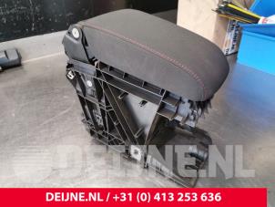 Volkswagen Golf Armleuning O109197 foto 3