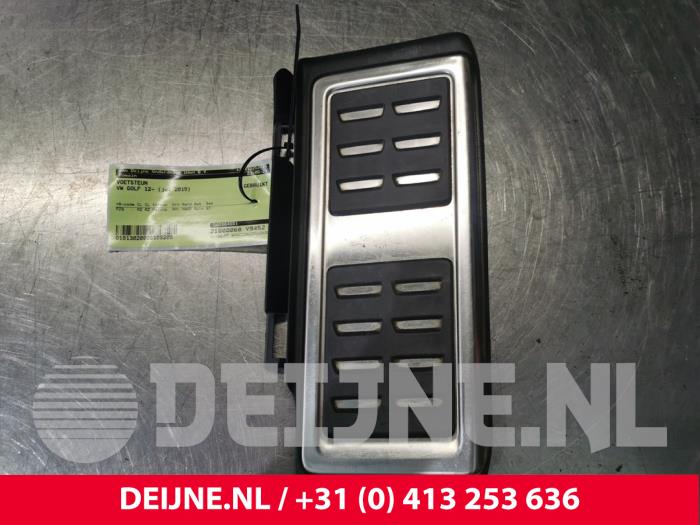 Volkswagen Golf Footrest O109205