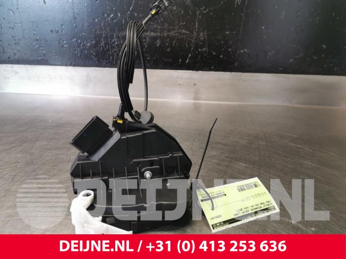 Ford Transit Courier Deurslot Mechaniek 2Deurs links O109218