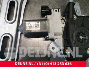 Ford Transit Courier Ruitmechaniek 2Deurs links-voor O109232 foto 2