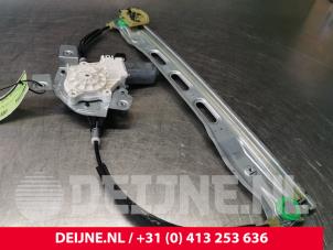 Ford Transit Courier Ruitmechaniek 2Deurs links-voor O109232 foto 3