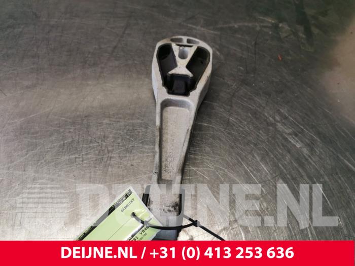 Gebruikte Motorrubber Volvo V40 (MV) 1.5 T3 16V Geartronic Prijs € 25,00 Margeregeling aangeboden door van Deijne Onderdelen Uden B.V.
