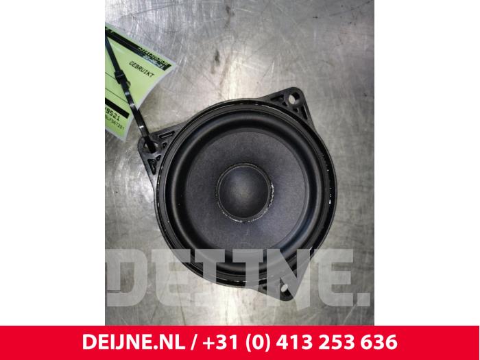 Tesla Model 3 Lautsprecher O109329