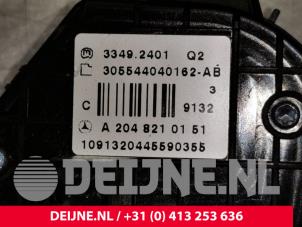 Mercedes C-Klasse Steering wheel switch O109402 photo 3