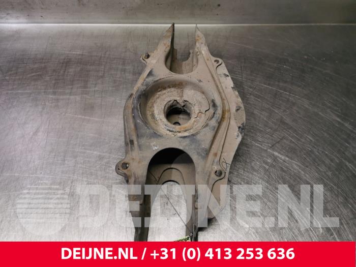 Mercedes C-Klasse Veerschotel links-achter O109431